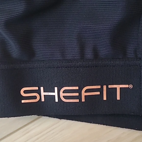 SHEFIT Black Women's 1 Luxe Adjustable Bra - Picture 6 of 10